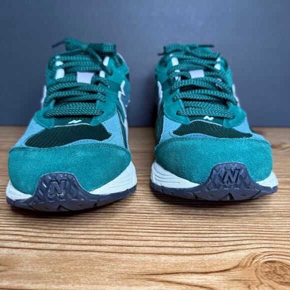 New Balance 2002 R Emerald Green Sneaker Running Shoes Mens Sz 11 main image 4